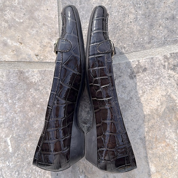 Bandolino Brown Leather Loafers Faux Croc Embossed Gold Buckle Detail Sz 8 - Picture 9 of 12